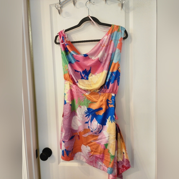 Asymmetric faux wrap dress - Picture 2 of 3